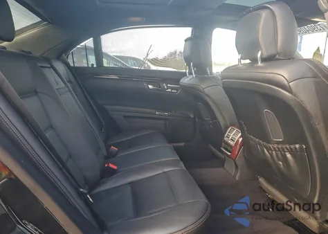 2011 Mercedes-Benz S 63 Amg z USA, uszkodzony, nr VIN WDDNG7EB1BA377153